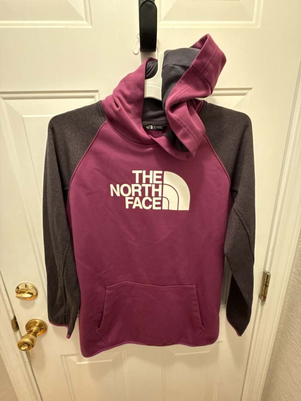 The North Face Women's Half Dome Pullover Hoodie with Thumbholes